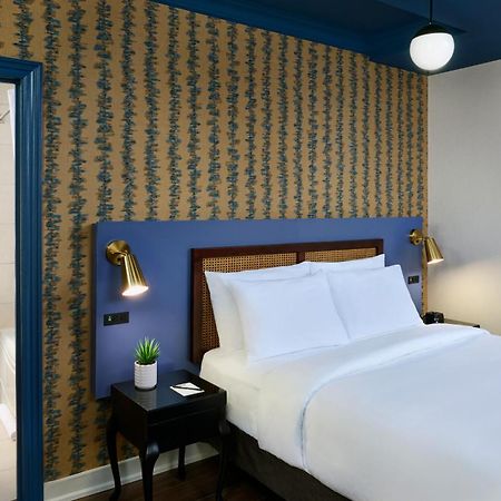 Hotel Victoria Торонто Экстерьер фото